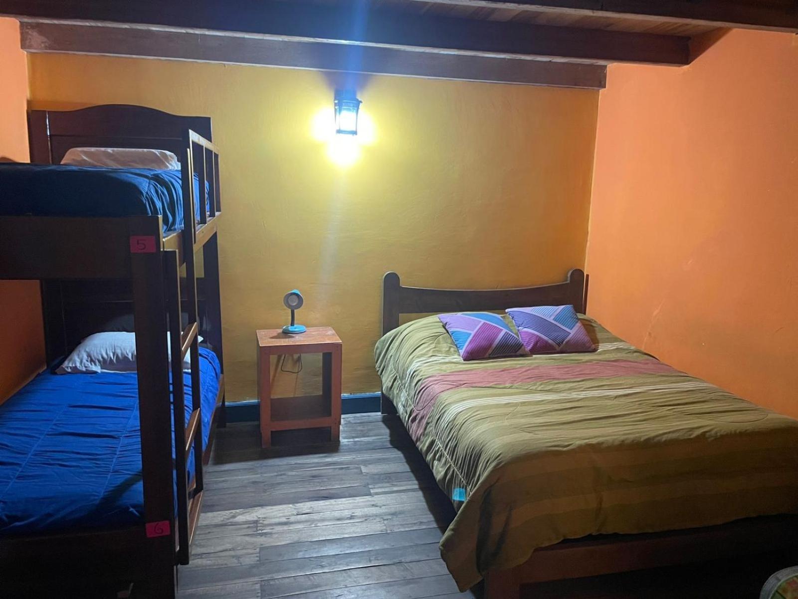 Hostal Cafe Tiana ラタクンガ エクステリア 写真