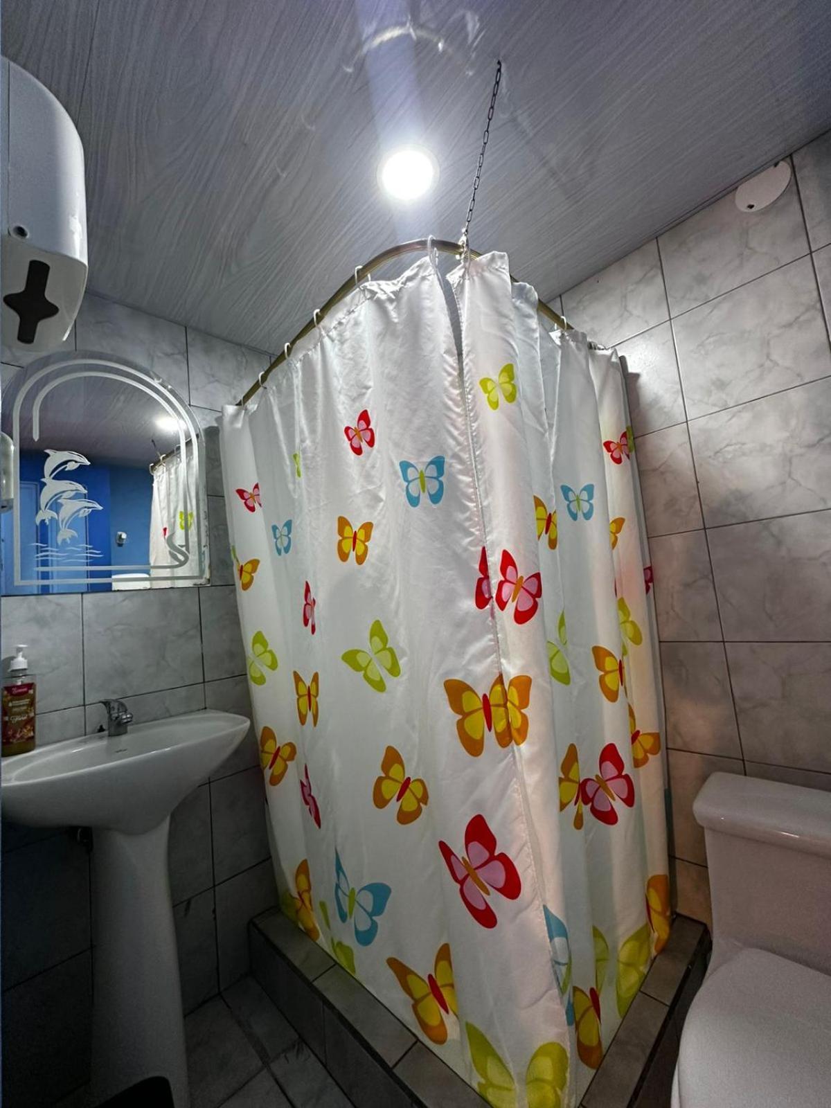 Hostal Cafe Tiana ラタクンガ エクステリア 写真